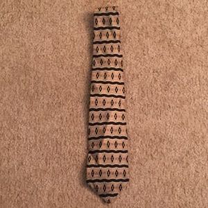 Men’s Gold & Black Tie